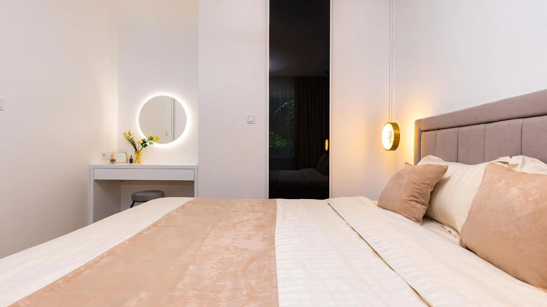 Happy People Plovdiv 1-Bd Apartment - White By Flat Mаnager 0*,  Bulgaria
