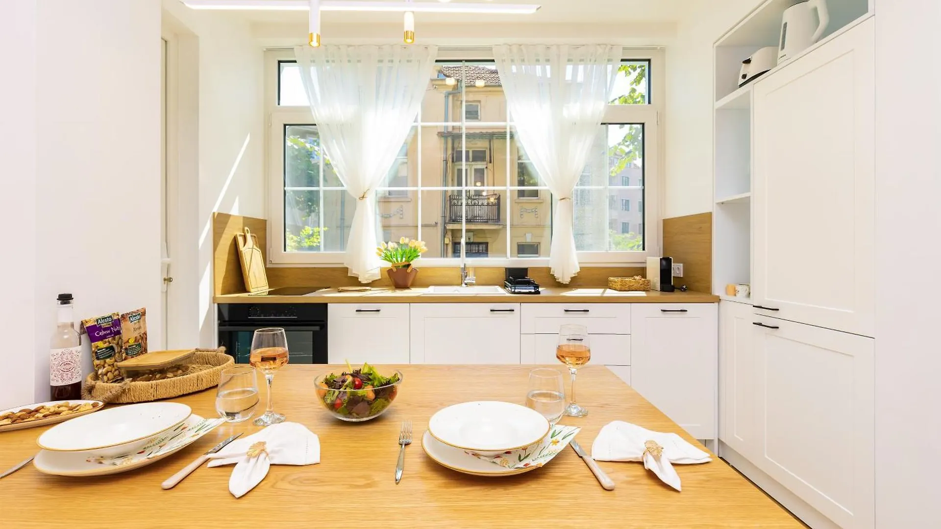 Happy People Plovdiv 1-Bd Apartment - White By Flat Mаnager 0*,  Bulgaria